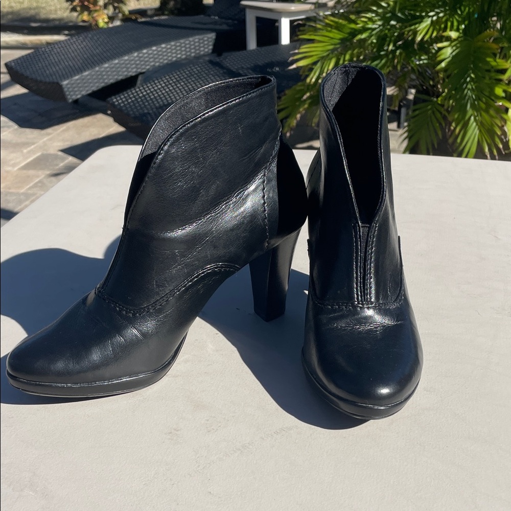 Sleek Black Leather Ankle Booties (Victoria Spencer)